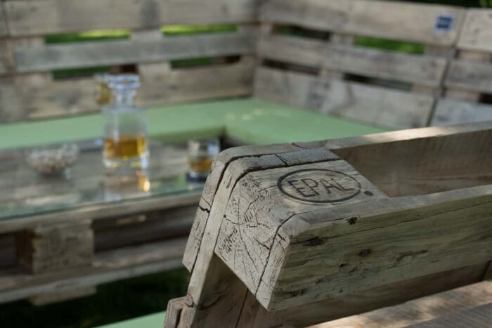 Palettenlounge PALazzo im Vintage Look