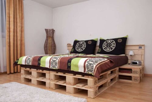 Palettenbett PALoma aus neuen Paletten