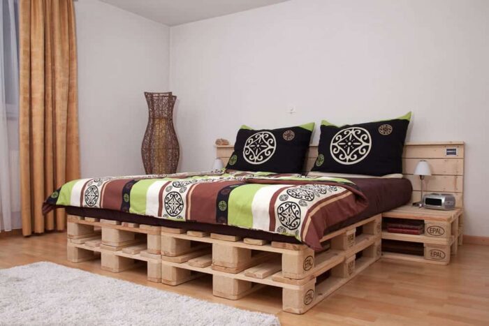Palettenbett PALoma aus neuen Paletten